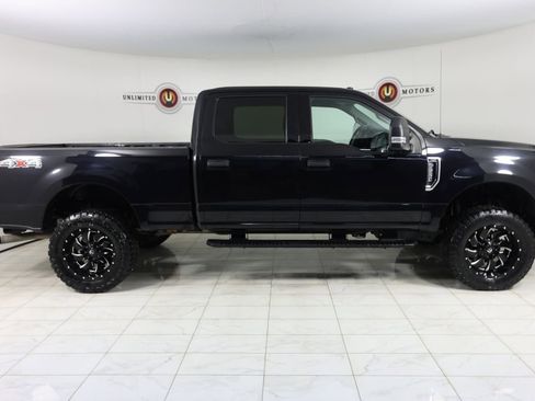 Used 2019 Ford F250 XLT image 2