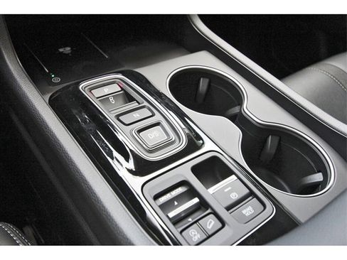 New 2025 Honda Pilot Touring image 24