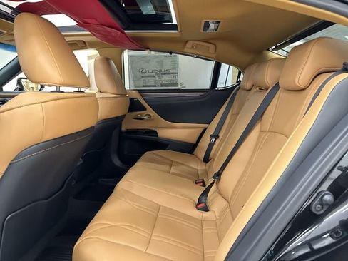 New 2025 Lexus ES 350 Ultra Luxury image 22