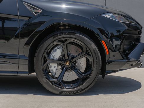 Used 2026 Lamborghini Urus SE AWD/4WD image 38