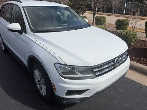 Used 2018 Volkswagen Tiguan S image 5