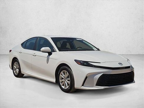 Used 2025 Toyota Camry LE FWD image 3