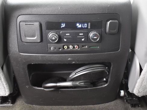 Used 2015 Chevrolet Tahoe LT AWD/4WD image 27