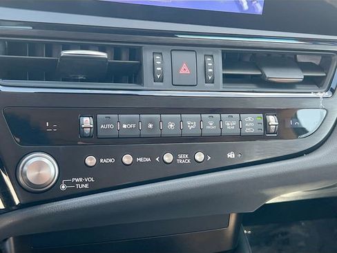 Used 2023 Lexus ES 350 w/ Accessory Package (Z1) image 23