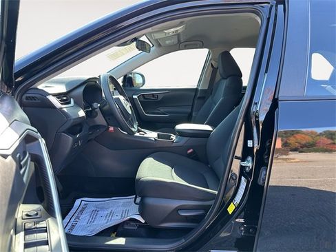 Used 2024 Toyota RAV4 LE image 9