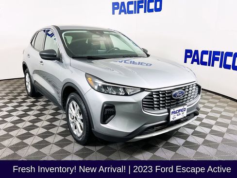 Used 2023 Ford Escape Active image 1