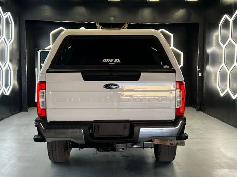 Used 2017 Ford F250 XL w/ Power Equipment Group AWD/4WD image 7