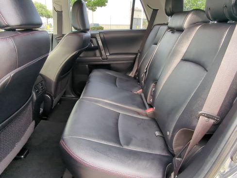 Used 2024 Toyota 4Runner TRD Off-Road Premium image 27