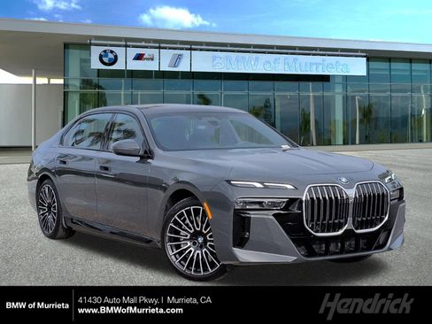 Used 2025 BMW 750e xDrive image 1