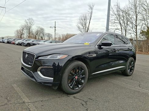 Used 2021 Jaguar F-PACE R-Dynamic S image 1