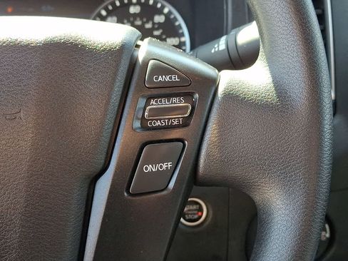 Used 2024 Nissan Frontier SV AWD/4WD image 23