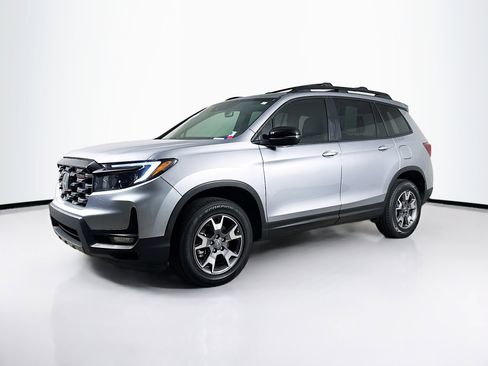 Certified 2022 Honda Passport TrailSport image 4