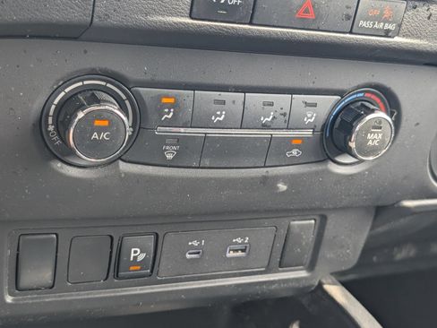 Used 2024 Nissan Frontier S w/ Technology Package AWD/4WD image 12