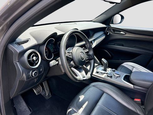 Used 2022 Alfa Romeo Stelvio Ti AWD/4WD image 26