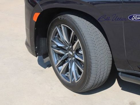 Used 2024 Cadillac Escalade Sport w/ Touring Package AWD/4WD image 9