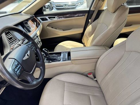 Used 2015 Hyundai Genesis 3.8 RWD image 33