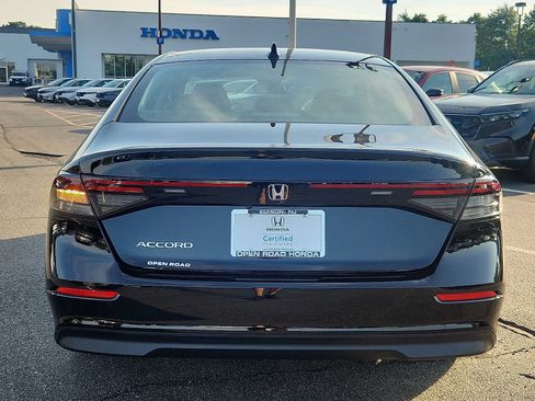 Certified 2023 Honda Accord LX image 5