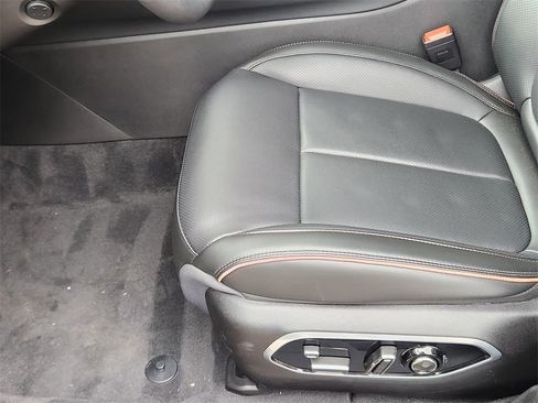 Used 2024 Jeep Wagoneer Launch Edition image 8