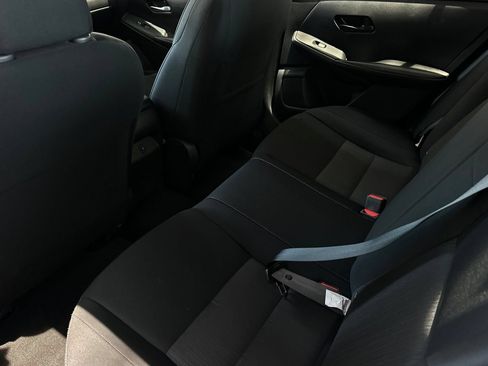 Used 2024 Nissan Sentra SV FWD image 12