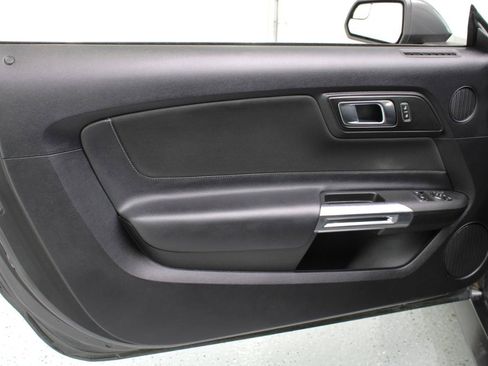 Used 2019 Ford Mustang GT w/ Equipment Group 301A RWD image 34
