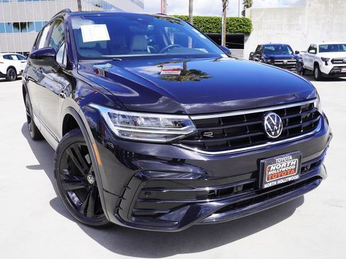 Used 2023 Volkswagen Tiguan SE R-Line FWD image 2
