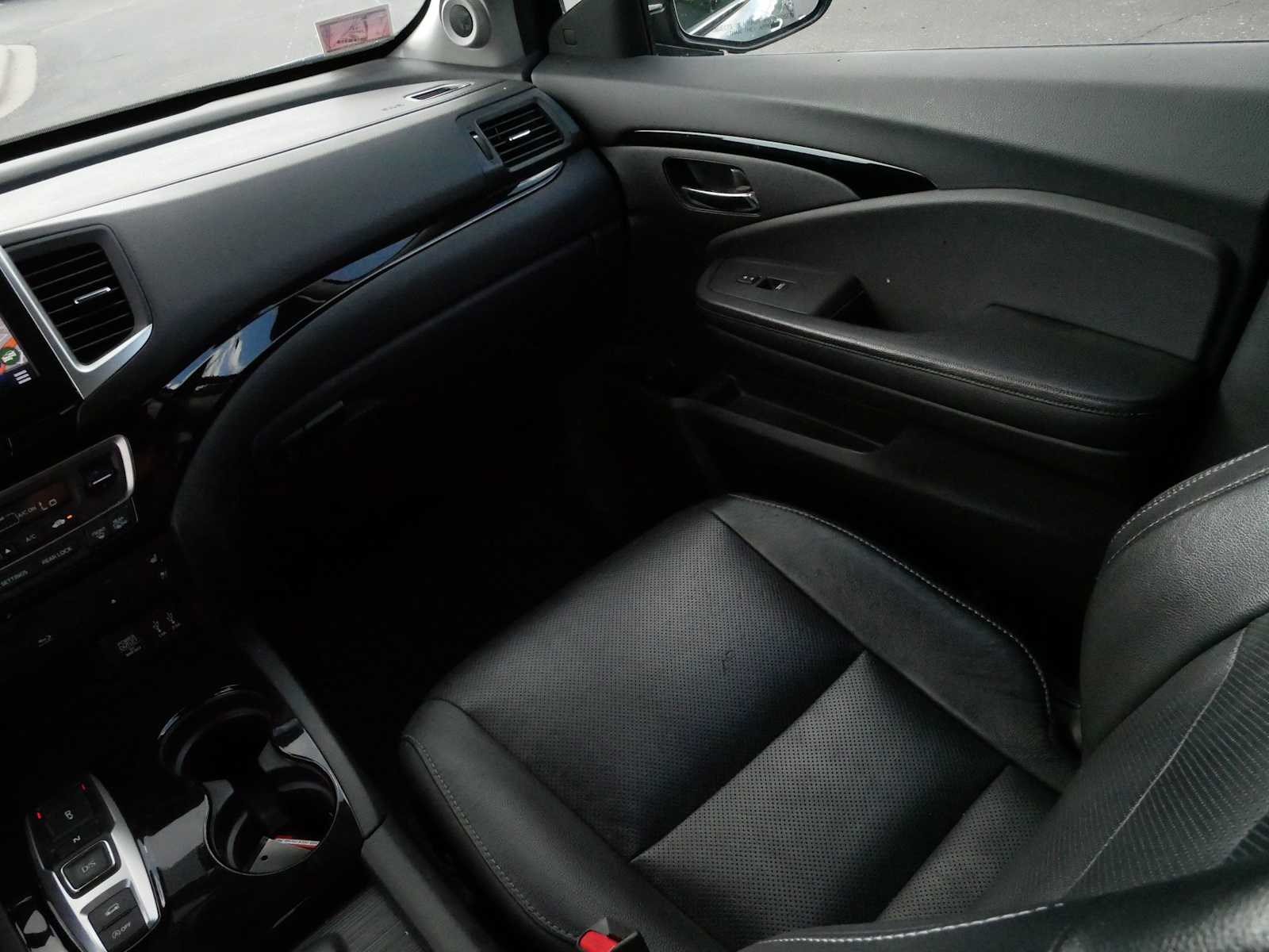 Used 2016 Honda Pilot Elite image 11