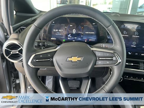 New 2026 Chevrolet Equinox EV LT image 20