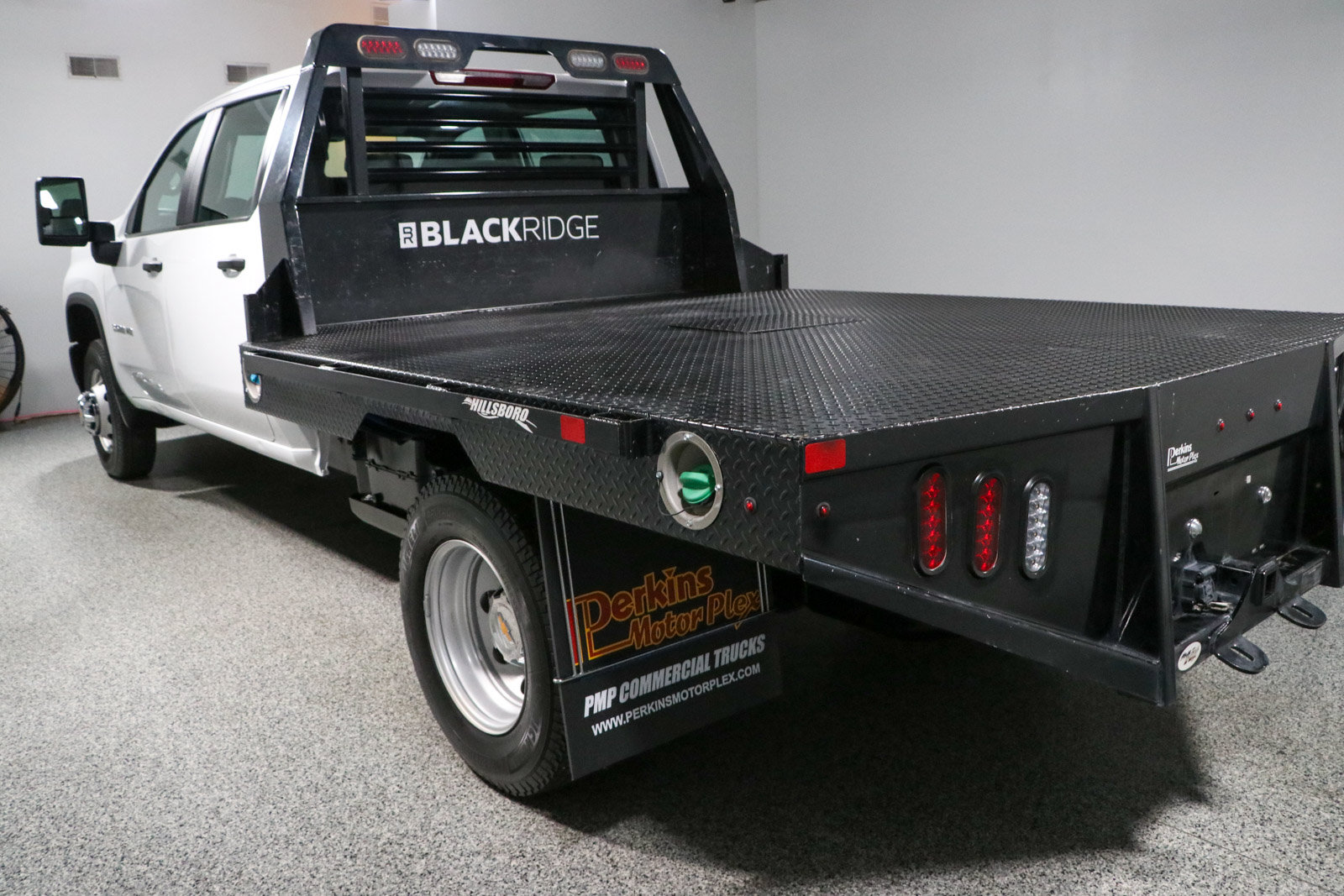 Used 2025 Chevrolet Silverado 3500 W/T AWD/4WD image 9