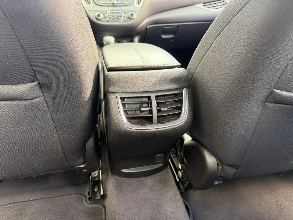 Used 2022 Chevrolet Malibu LT FWD image 22
