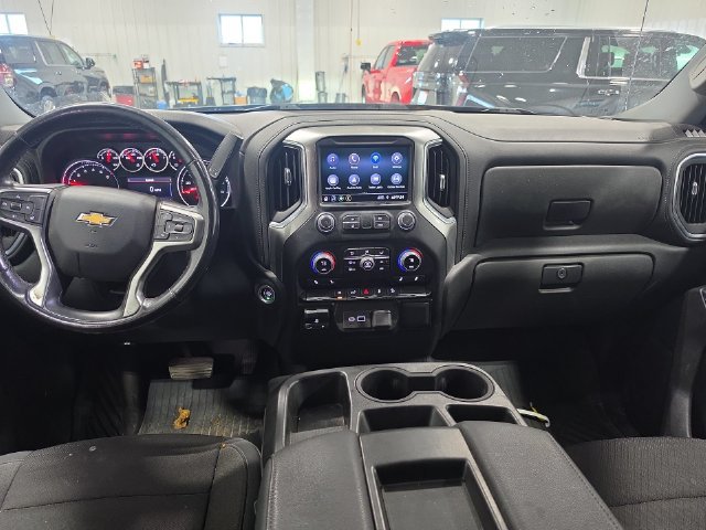 Used 2021 Chevrolet Silverado 1500 LT AWD/4WD image 4