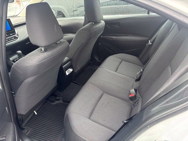 Used 2025 Toyota Corolla LE FWD image 15