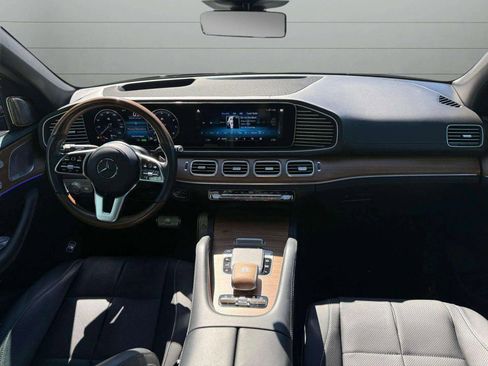 Used 2023 Mercedes-Benz Maybach GLS 600 Maybach GLS 600 image 4