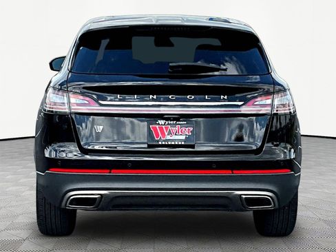 Used 2023 Lincoln Nautilus Reserve AWD/4WD image 5