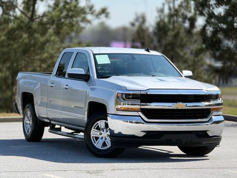 Used 2018 Chevrolet Silverado 1500 LT image 13