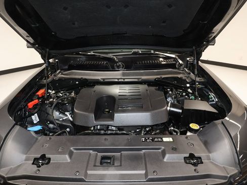 Used 2023 Land Rover Defender 130 X image 33