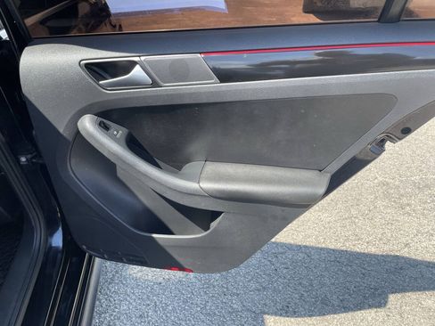Used 2017 Volkswagen Jetta GLI FWD image 16