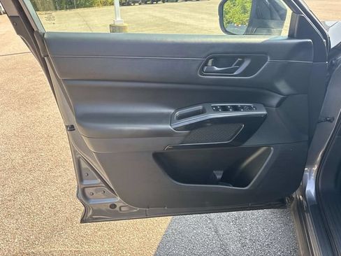 Used 2026 Nissan Pathfinder SV AWD/4WD image 25