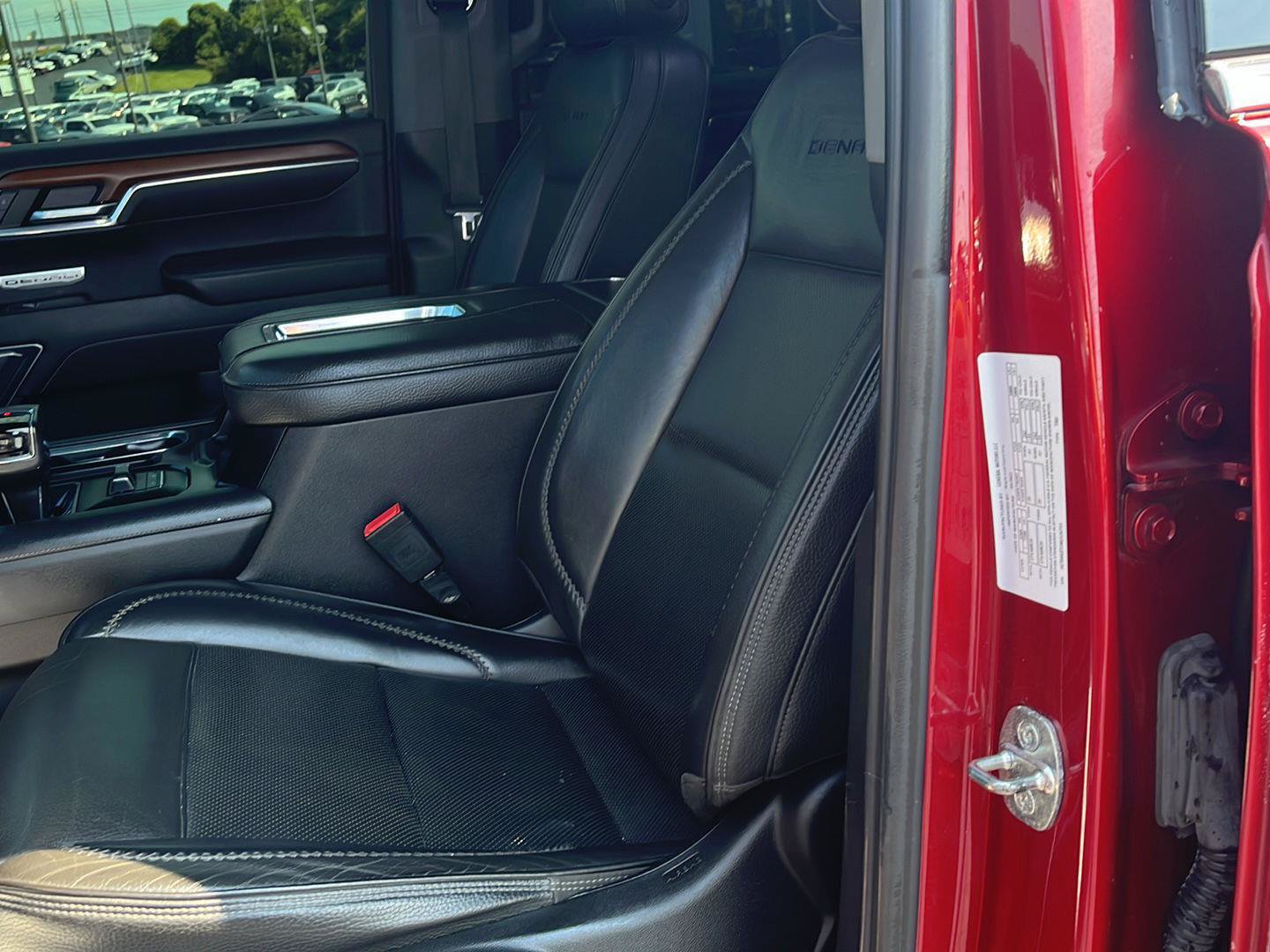 Used 2022 GMC Sierra 1500 Denali AWD/4WD image 16