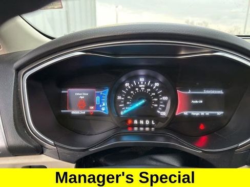 Used 2019 Ford Fusion SE image 15