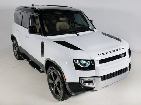Certified 2025 Land Rover Defender 110 S AWD/4WD image 28