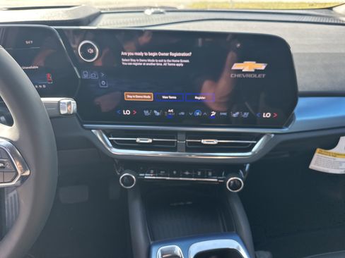 New 2026 Chevrolet Equinox EV LT w/ Convenience Package II image 15