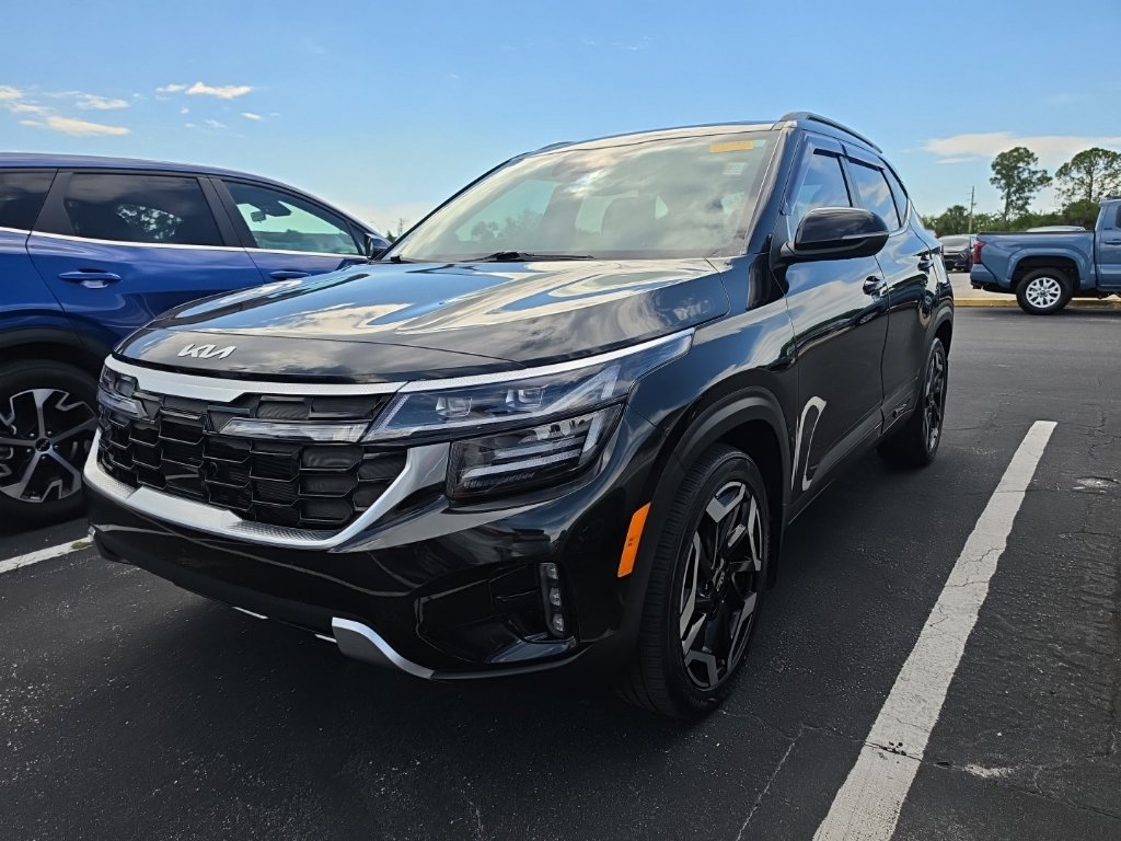 Certified 2024 Kia Seltos SX w/ SX Sunroof Package AWD/4WD image 6