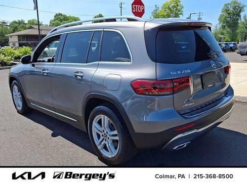 Used 2023 Mercedes-Benz GLB 250 4MATIC image 8