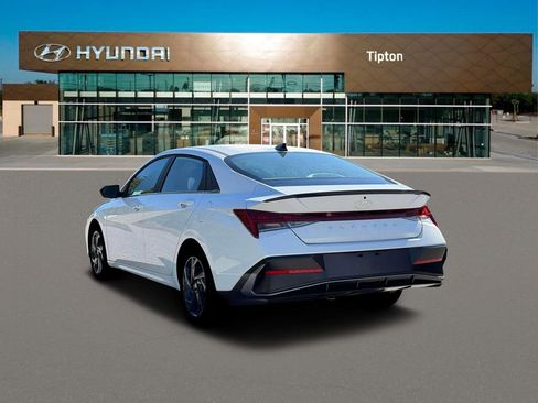 New 2026 Hyundai Elantra SEL Sport Premium FWD image 5