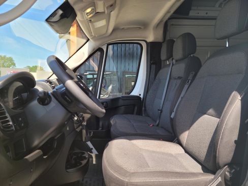 Used 2024 RAM ProMaster 2500 w/ Power Group FWD image 12