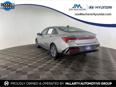 Certified 2025 Hyundai Elantra Blue image 9