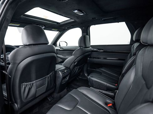 Used 2024 Hyundai Palisade Calligraphy image 19