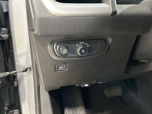 Used 2020 GMC Terrain SLE w/ Driver Convenience Package image 12