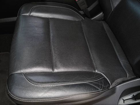 Used 2018 Chevrolet Tahoe Premier AWD/4WD image 34