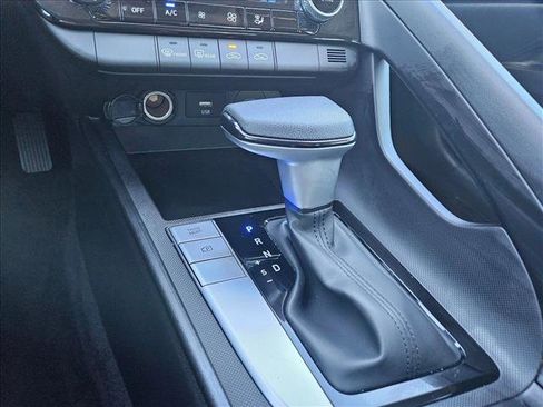 Used 2024 Hyundai Elantra SEL image 12